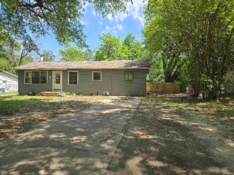 Primary Photo - 509 N Henry St