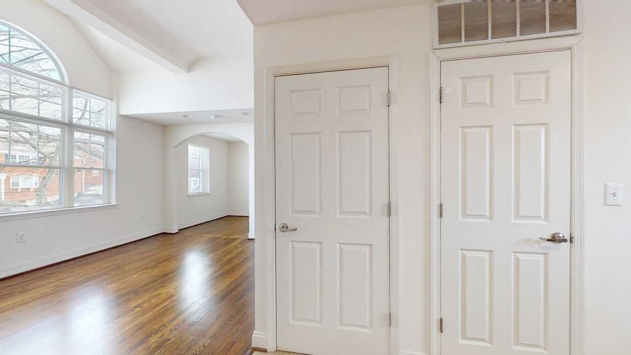 Photo - Rodgers Forge Apartments