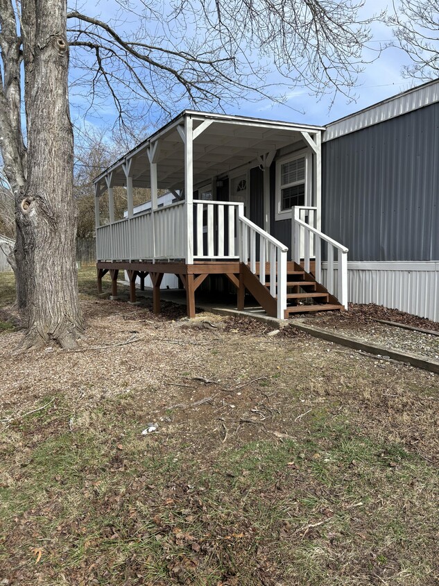Primary Photo - 26 Willow Ct