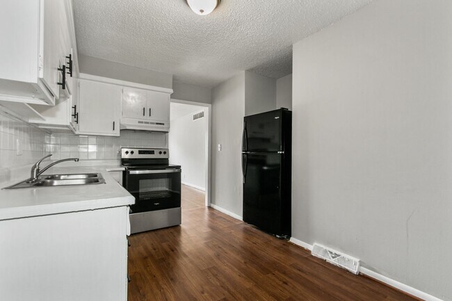 Foto del edificio - 1510-1512 North 63rd Terrace