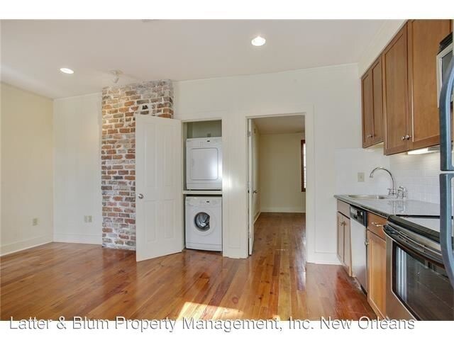 Building Photo - 2 br, 1 bath House - 1025 Dumaine St. #1