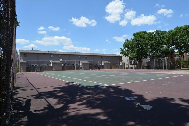 Foto del edificio - 10501 South Dr