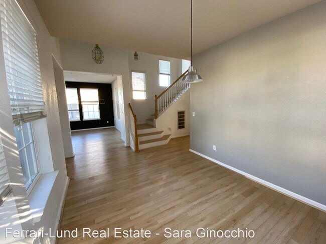 Building Photo - 4 br, 2.5 bath House - 570 Muir Pass Court