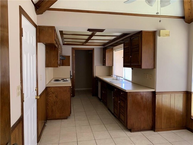Building Photo - 2311 Promontory Point