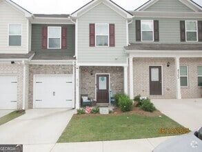 Building Photo - 8729 Lakeview Cmns