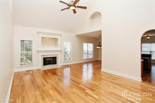 Building Photo - 2606 Underhill Ct