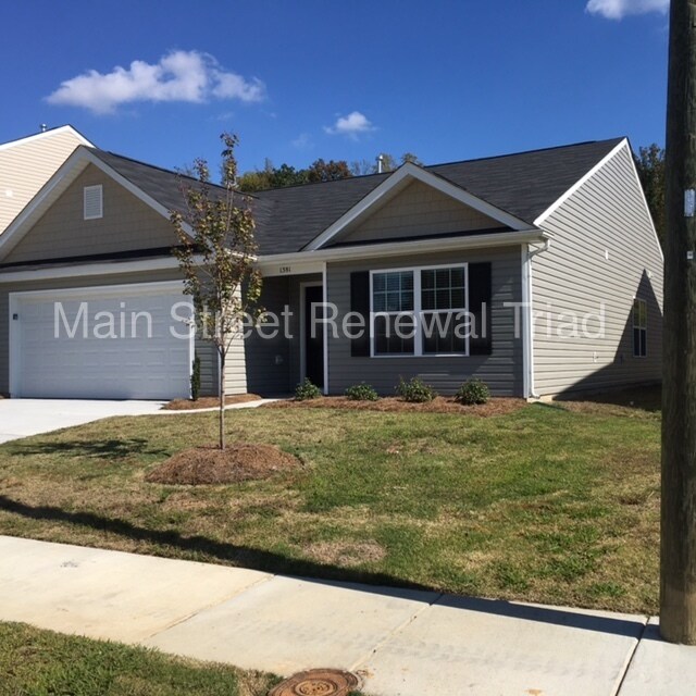 Building Photo - 1381 Aurora Glen Dr
