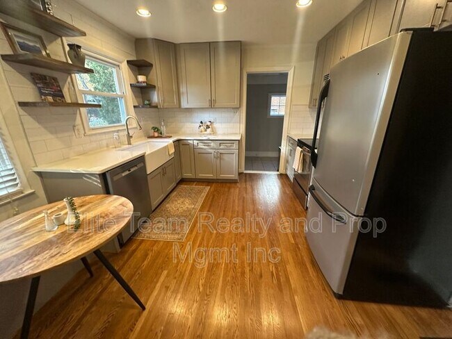 Building Photo - 4423 Firwood Ln