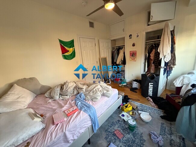 Foto del edificio - 1029 Tremont St