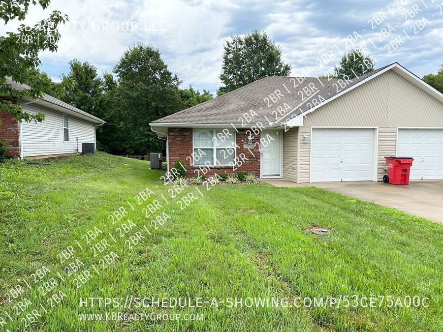 2 Bed Single Level Duplex in Blue Springs House Rental in Blue