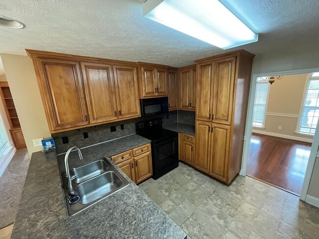 Building Photo - Welcome to the Broadfield Subdivision !! A Place to Call Home.