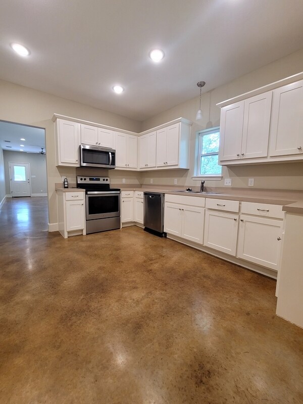 Foto del edificio - 429 Brentwood Dr
