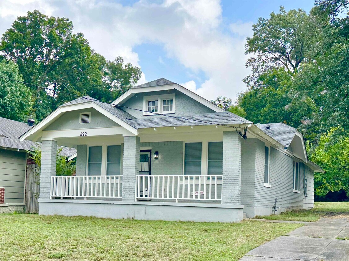 Primary Photo - 492 Lundee St