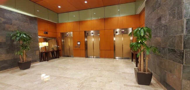 Foto del edificio - 208 W Washington St