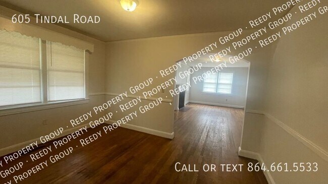 Building Photo - Brick Ranch close to Furman, Cherrydale an...