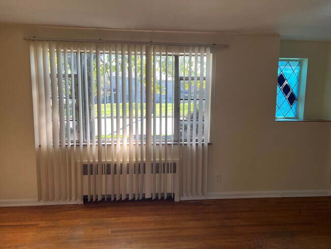 Foto del edificio - 2444 West North Bend Rd