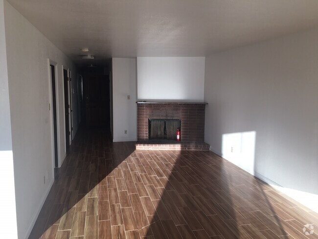 Building Photo - 1472 12th Ave
