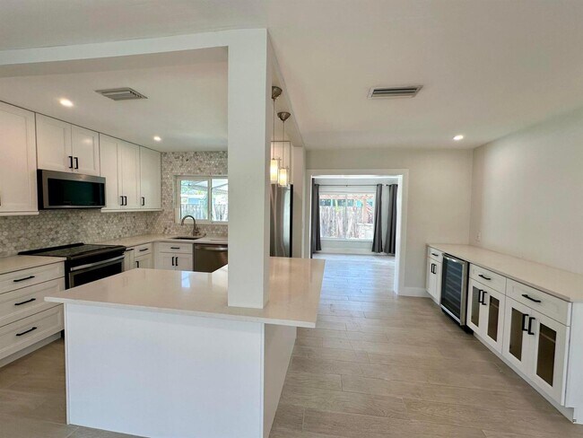 Foto del edificio - 284 SW 11th St