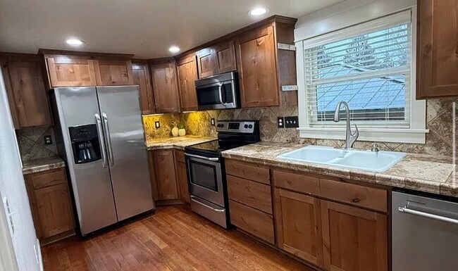 Foto del edificio - 7427 SE 66th Ave