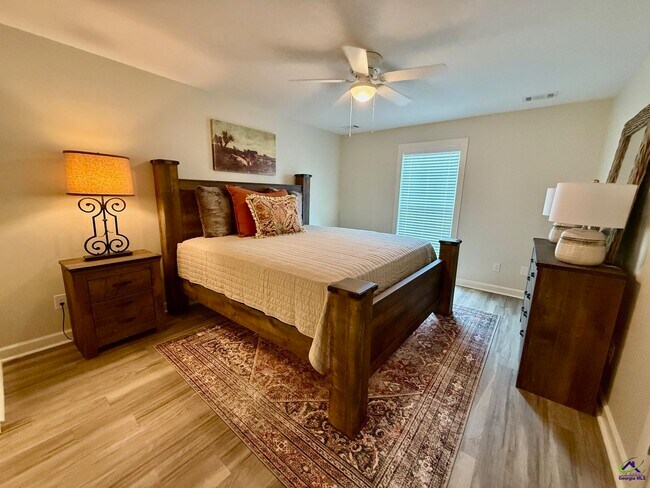 Building Photo - 116 Webster Wy