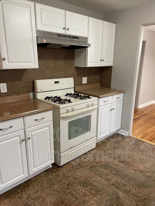Building Photo - 5903 Morningside Dr