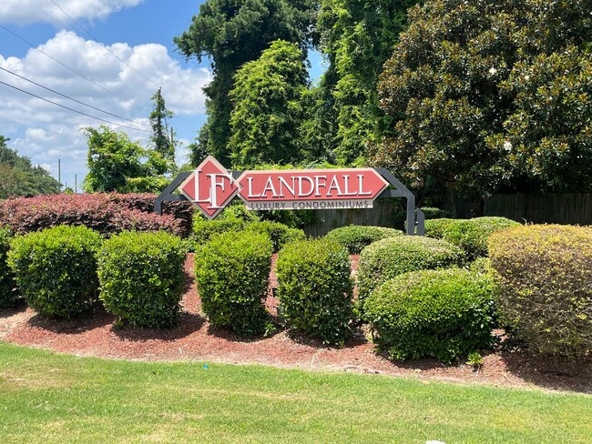 Building Photo - Spacious 2 Bed, 2 Bath Condo with Communit...