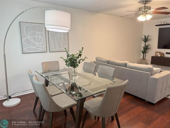 Foto del edificio - 5514 Courtyard Dr