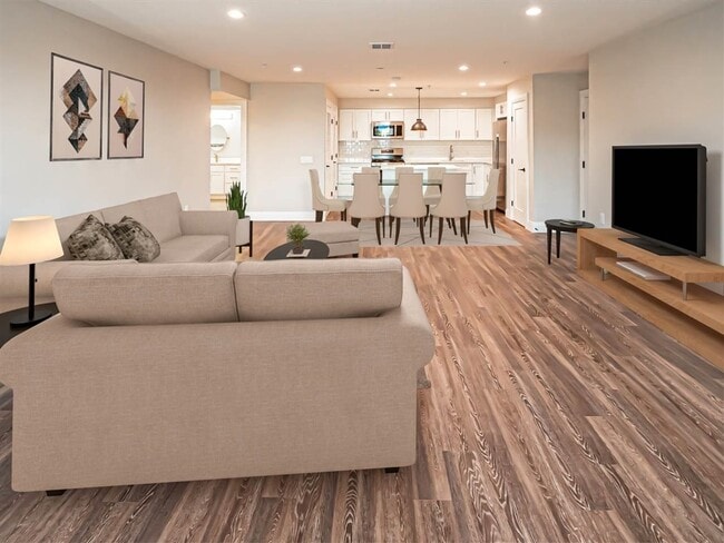 Building Photo - 4810 ASCHOFF Pl