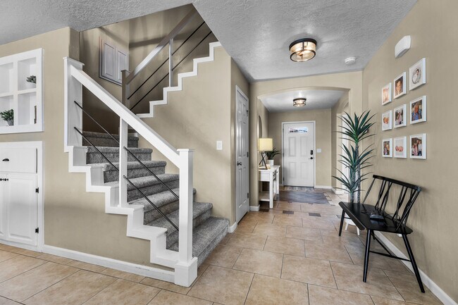 Foto del edificio - 225 N Falcon Ct