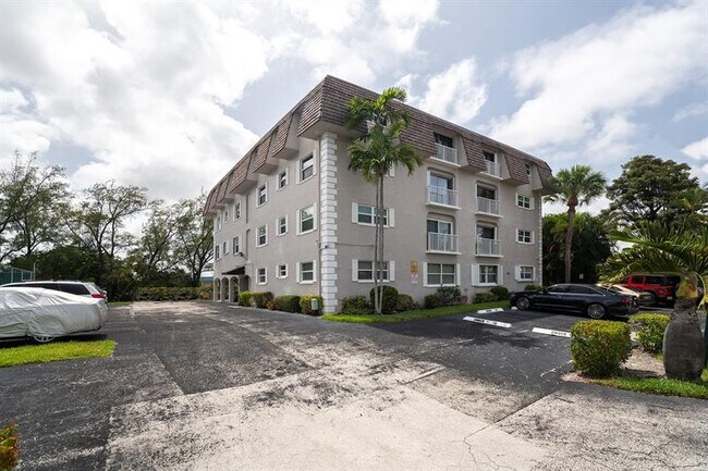 Foto del edificio - 5951 NE 14th Ln
