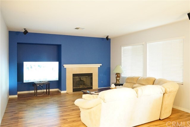 Foto del edificio - 6140 Fairlane Ave