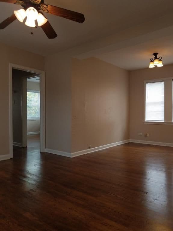 Primary Photo - Great 2 bedroom home