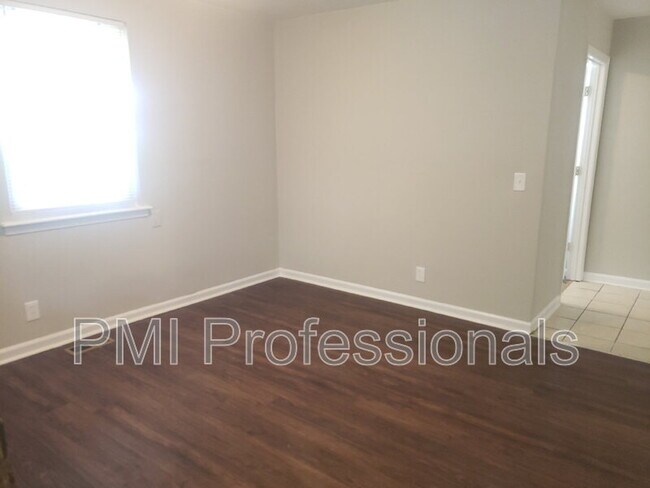 Building Photo - 4912 Leesa Ann Ln