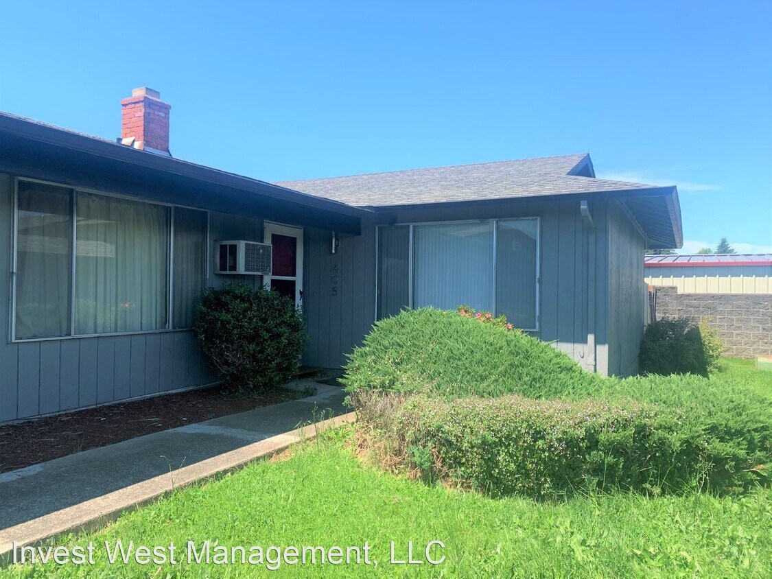 Primary Photo - 301-415 NE 104th Ave