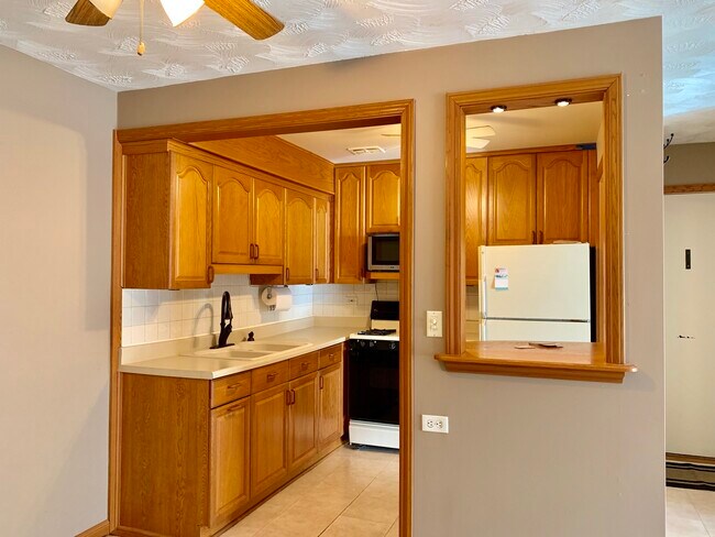 Foto del edificio - 16W535 79th St