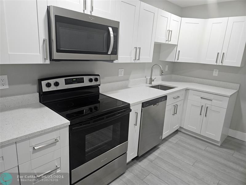 Primary Photo - 959 SE 2nd Ave