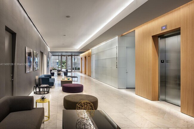 Foto del edificio - 88 SW 7th St