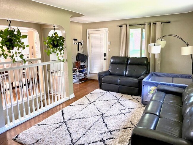 Foto del edificio - Amazing Littleton Bungalow