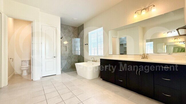 Foto del edificio - 1455 E Lexington Ave