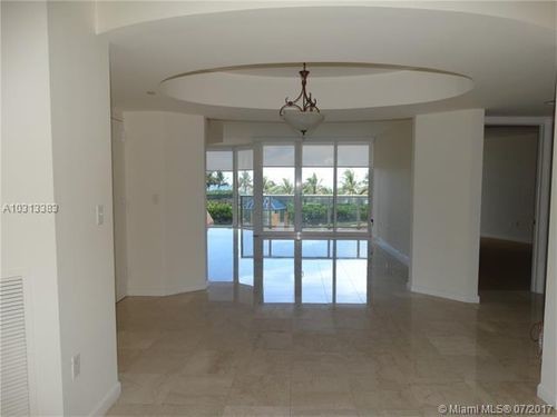 Building Photo - 19333 Collins Ave