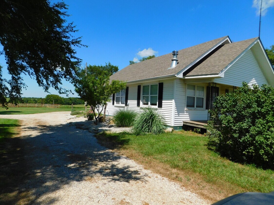 13098 SE 60th St, Leon, KS 67074 House Rental in Leon, KS
