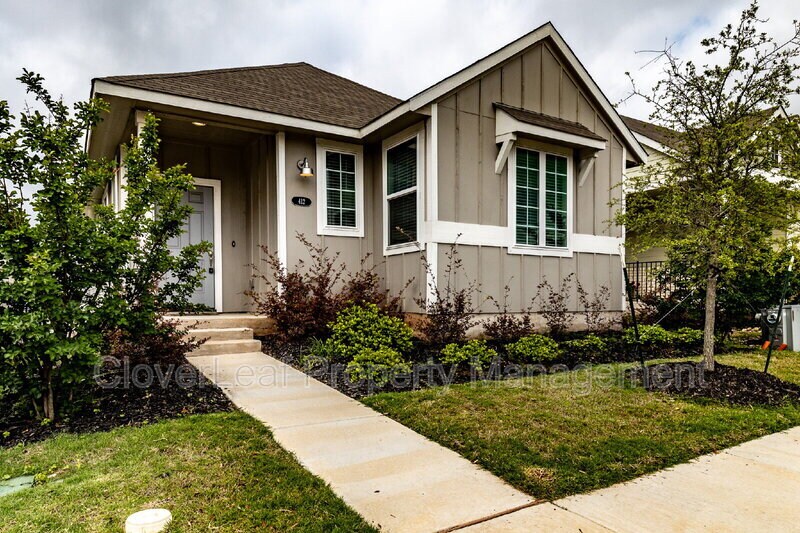 Primary Photo - 412 Hortus Dr