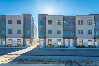 Building Photo - 7175 Garden Grove Way