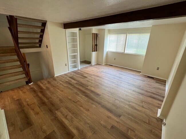 Building Photo - 792 Wheatland Cir