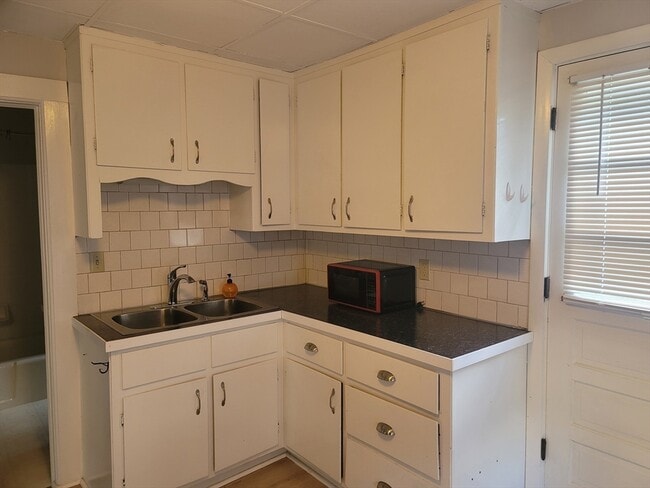 Building Photo - 22 Schofield Ave