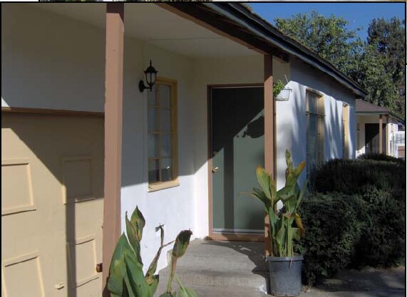 Foto del edificio - Loma Linda Fourplex