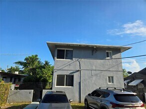 Building Photo - 150 NE 82nd Terrace