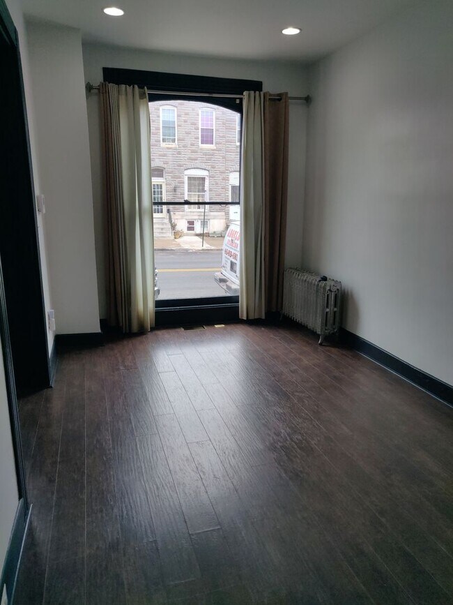 Foto del edificio - Spacious 2-Bedroom Townhome with Finished ...