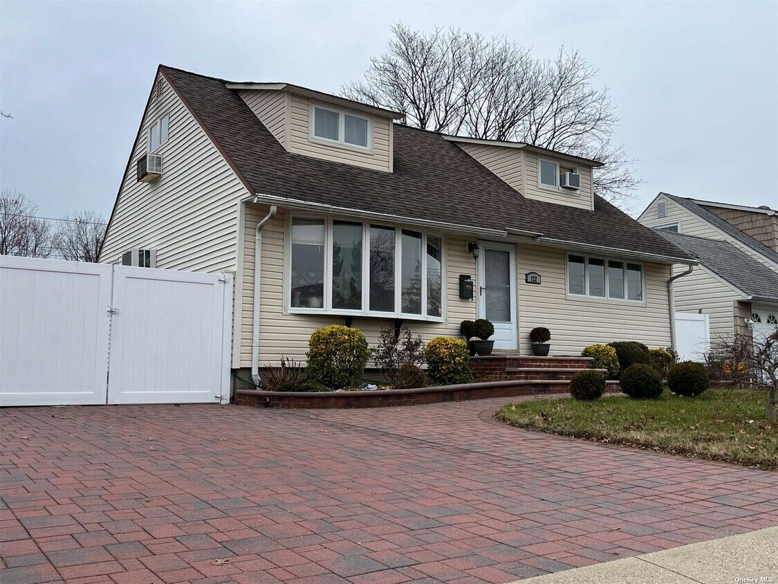 Foto principal - 122 Vincent Rd