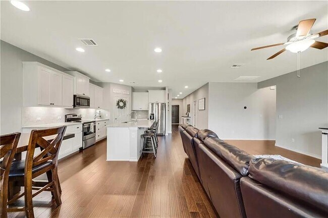 Foto del edificio - 112 Magna Ln